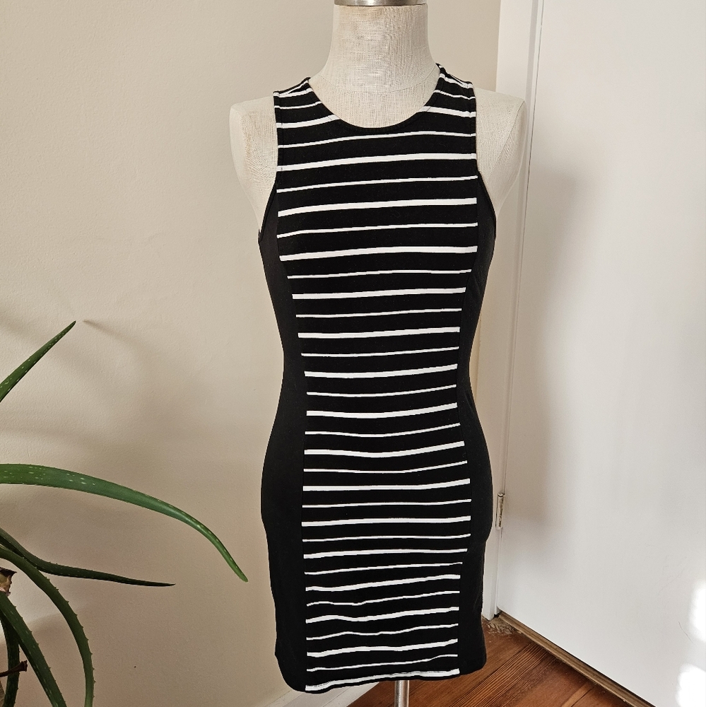 Striped Keyhole Bodycon Dress